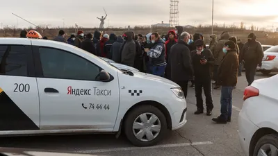 В Баку сотрудники дорожной полиции задержали 20 таксистов-наркоманов -  19.10.2023, Sputnik Азербайджан