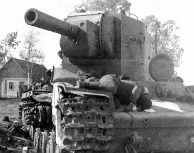 Конструктор модели танка КВ-2 СССР длина 25 см (1180 деталей) DT0005