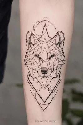 Тату животные. Стиль графика и геометрия. Больше тату и эскизов в моем  Instagram, заходи! | Geometric wolf tattoo, Wolf tattoo design, Geometric  tattoo design