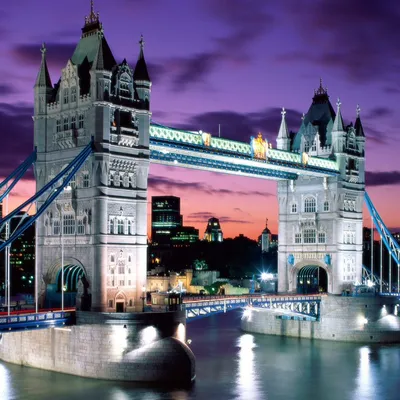Просмотр Тауэрского Моста От Набережной. Лондон, Англия, Великобритания  Фотография, картинки, изображения и сток-фотография без роялти. Image  59190987