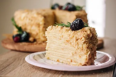 Рецепт классического торта Наполеон от Лизы Глинской ▷ видео