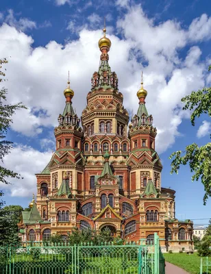 Самые красивые церкви и храмы России | Cathedral architecture, Peter and  paul cathedral, Sacred architecture