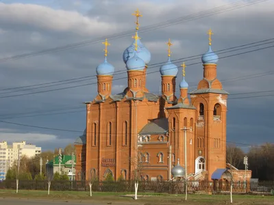 Самая высокая, 45-метровая, деревянная церковь России стоит в Пияле