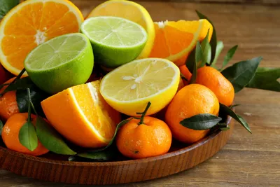 Фото нарезанных апельсиновых цитрусовых фруктов · Бесплатные стоковые фото
