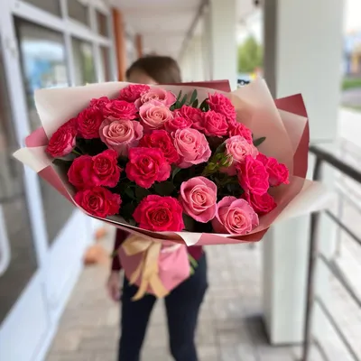 Срочная доставка цветов в Москве, купить красивый букет с доставкой на дом