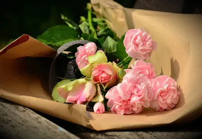 Какой букет цветов подарить девушке ? - Купить цветы в Сочи от Rococo