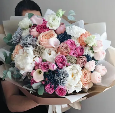 Какие цветы подарить девушке, как правильно подобрать букет