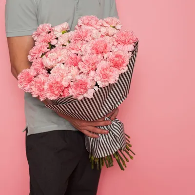 Какой букет цветов подарить любимой девушке?
