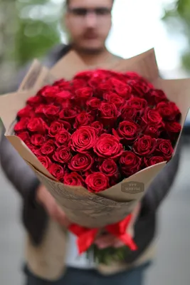Букет из 15 высоких красных роз