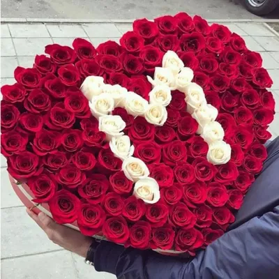 ᐉ 45 голландских роз в коробкe с буквами купить в Алматы, отличная цена  44850.00 тенге | Интернет-магазин «Cvetok24»