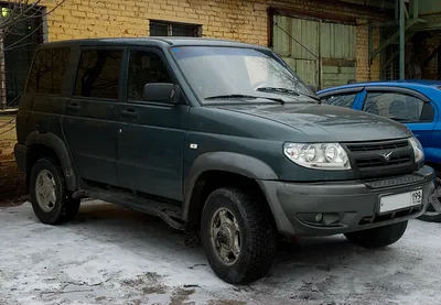 UAZ Patriot on Meadow · Free Stock Photo