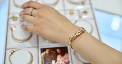 Комплект украшений серьги и колечко из Дубайского золота - купить с  доставкой по выгодным ценам в интернет-магазине OZON (808215048)