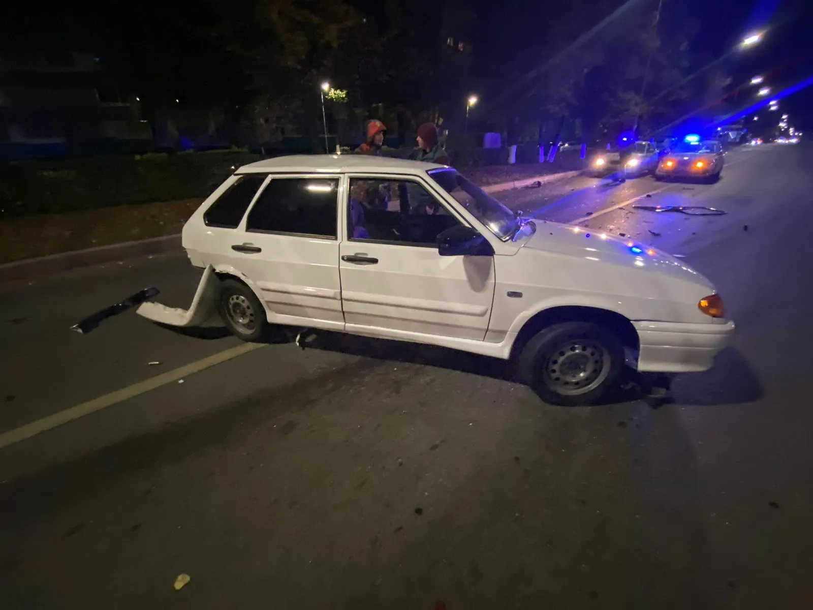ВАЗ 2114 белая 911