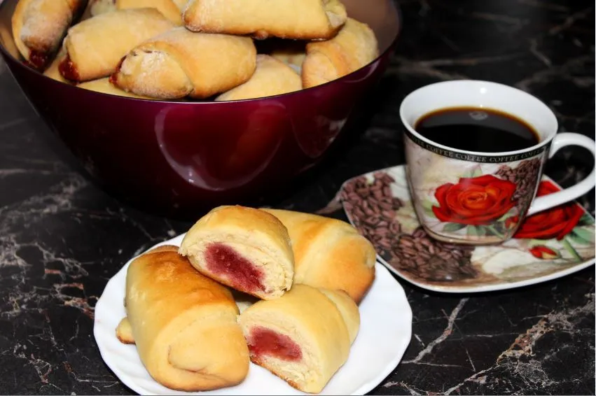 Пирожки с чаем