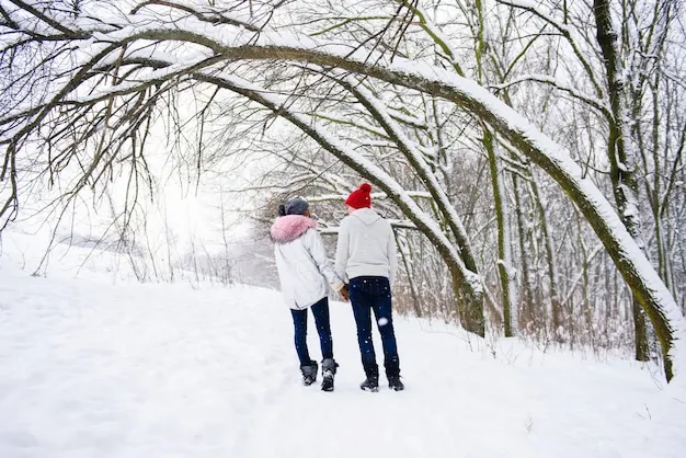 Зимняя фотосессия пары в снежном лесу | Winter photo, Photo sessions, Sled