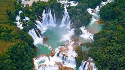 Самые красивые водопады в мире: Ниагара, Игуасу, Кайетур, Банзёк, Джог,  Виктория | GQ Россия