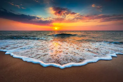 Бесплатное изображение: силуэт, Солнечный свет, восход солнца, воды, пляж,  Рассвет, солнце, море, океан, небо, Приморский