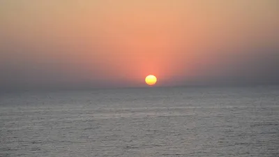 Фотообои \"Восход солнца над морем. Панорама\" - Арт. 140004 | Купить в  интернет-магазине Уютная стена