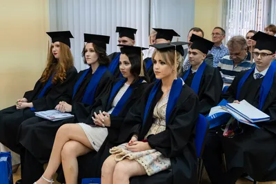 Эксперты оценили затраты родителей на выпускной в российских школах — РБК