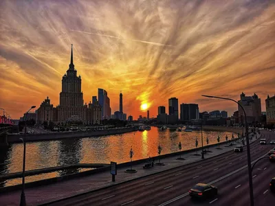 Закат солнца в городе :: Нина Колгатина – Социальная сеть ФотоКто