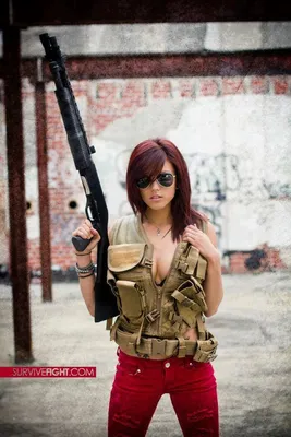 Девушка с оружием | Модные снимки, Вдохновленные наряды, Наряды