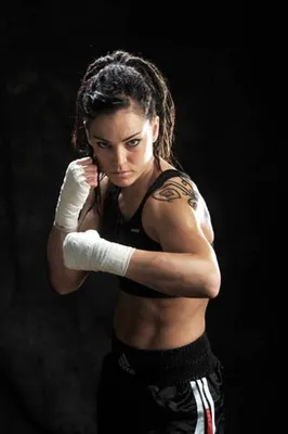 женский бокс в тренажерном зале Стоковое Изображение - изображение  насчитывающей бой, актеров: 236566413