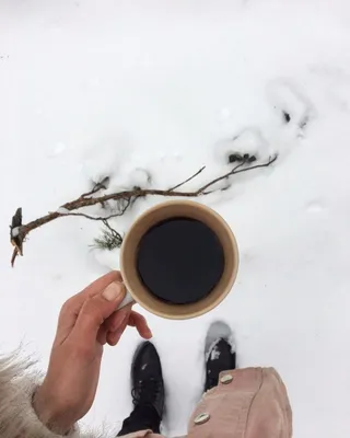 Зима кружка с кофе на улице в снегу | Fikirler