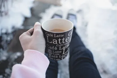 Чашка кофе зимой - красивые фото