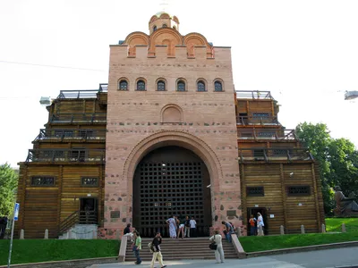 Из-за ремонта Золотых ворот движение в центре Владимира частично перекроют