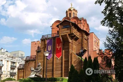Здание золотых ворот в городе Владимир, в России Stock Photo | Adobe Stock