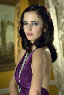 Casino Royale”: The mystery behind Eva Green's purple dress | Vogue France