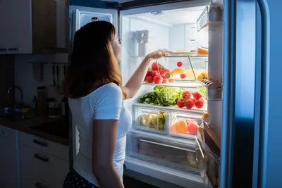 Погружение в кулинарный мир: фото холодильника с разнообразной едой
