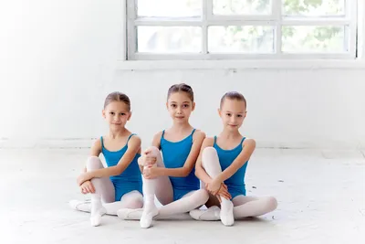 Танцы для взрослых, начинающих взрослых в СПб. Современная хореография в  студии танцев Контраст