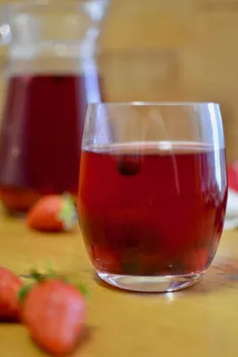 Balkan food: Sweet Sipping on a Cherry Apricot Bulgarian Kompot