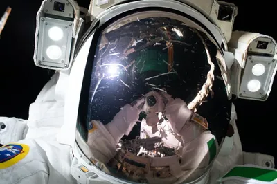 Российским космонавтам на МКС придется выйти в космос восемь раз | ИА  Красная Весна