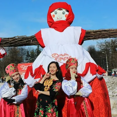 Русский народный костюм на Масленицу 🚩: лучшие идеи нарядов для детей и  взрослых
