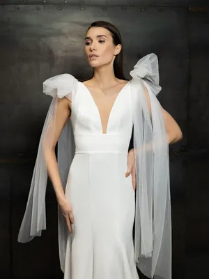 Всегда красивые женские плиссированные длинные вечерние платья с v-образным  вырезом и аппликацией с короткими рукавами и рюшами на поясе с боковым  разрезом – лучшие товары в онлайн-магазине Джум Гик