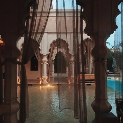 Неприлично красивые фотографии @mouslamrabat Бесконечно желанный и  непостижимый Восток. А о влиянии Востока на современность говорим на… |  Instagram
