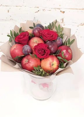 Красивые букеты из цветов и фруктов - 75 фото