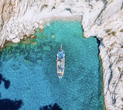 Красивые вещи острова санторини В греции Стоковое Изображение - изображение  насчитывающей вероисповедно, гора: 202210345