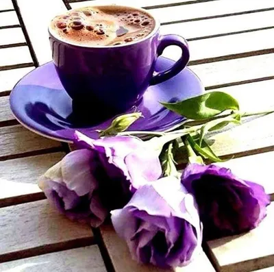 Красивые Весенние Цветы Ranunculus И Чашка Кофе Концепция Праздника —  стоковые фотографии и другие картинки Кофе - напиток - iStock