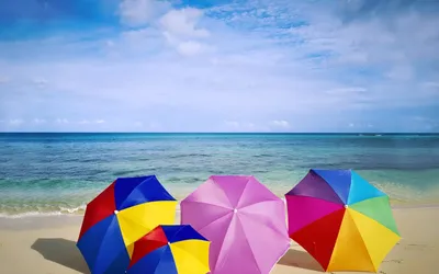 Море зонты, пляж, лето, песок, горизонт, небо фото, обои на рабочий стол