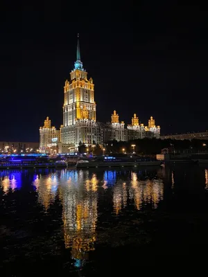 Скачать обои Ночной город, огни большого города, отражение в реке на  рабочий стол из раздела картинок Города и страны