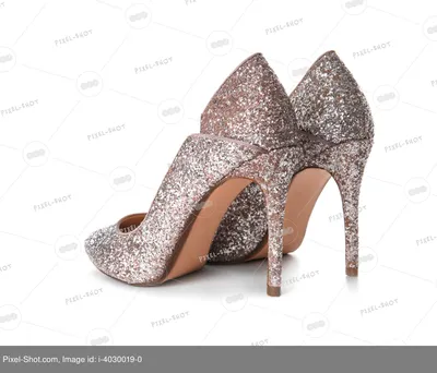 Красивые туфли на высоком каблуке на белом фоне :: Стоковая фотография ::  Pixel-Shot Studio