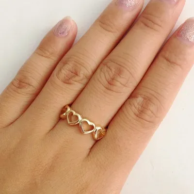 Золотые кольца с фианитом — купить золотое кольцо с фианитом в  интернет-магазине Adamas.ru