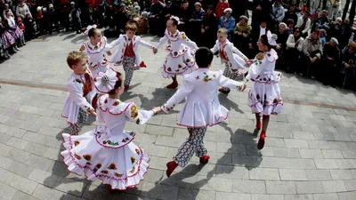 Красная горка, жанровая скульптура, Республика Крым, Евпатория — Яндекс  Карты