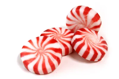 Красно белые конфеты - 47 фото