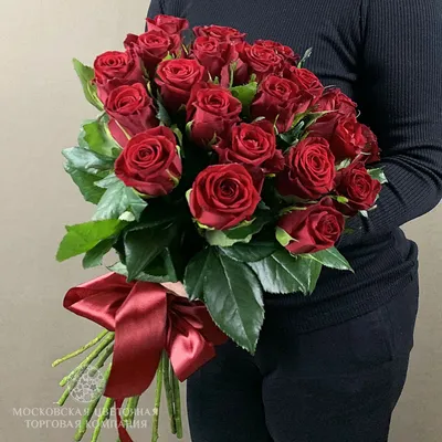 Красные розы в шляпной коробке купить с доставкой по Томску: цена, фото,  отзывы.
