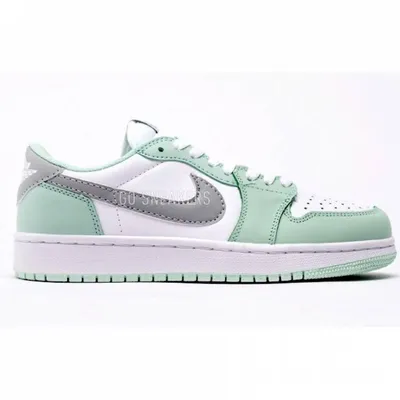 Женские кроссовки Nike CW3876/106 купить по низким ценам в  интернет-магазине Uzum (124475)