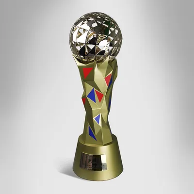 Кубок чемпионата Европы по футболу прибыл в Петербург - Российская газета